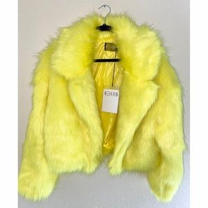Faux Fur Coat 💛